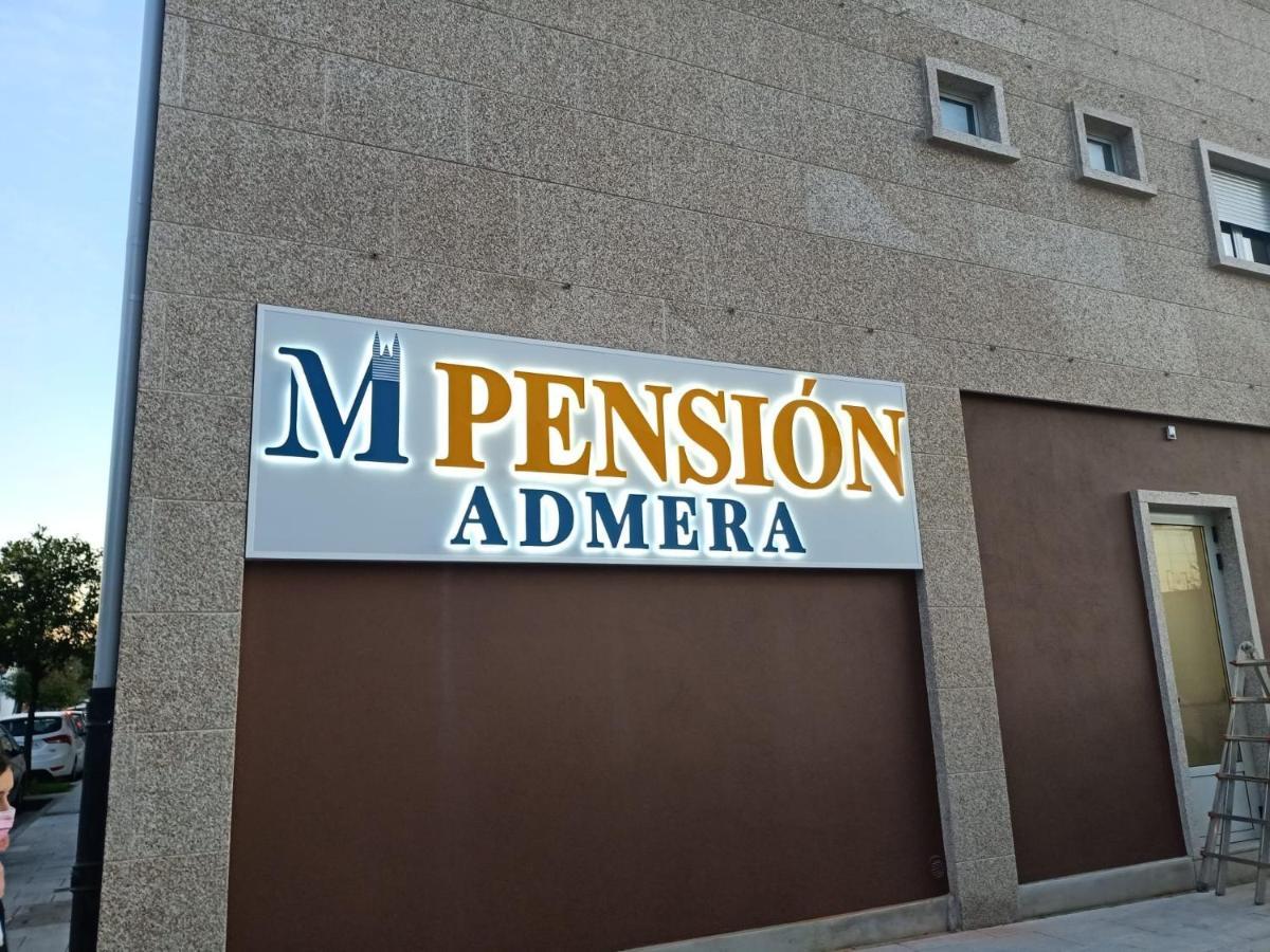 Pensión Boutique AdMera Cerca hospital Clínico Santiago de Compostela Exterior foto