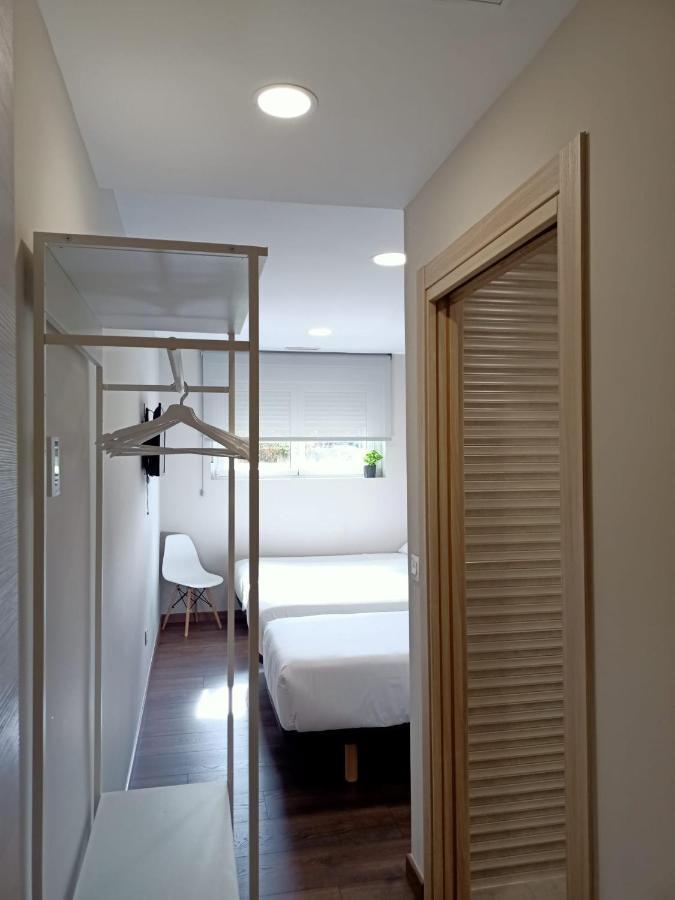 Pensión Boutique AdMera Cerca hospital Clínico Santiago de Compostela Exterior foto